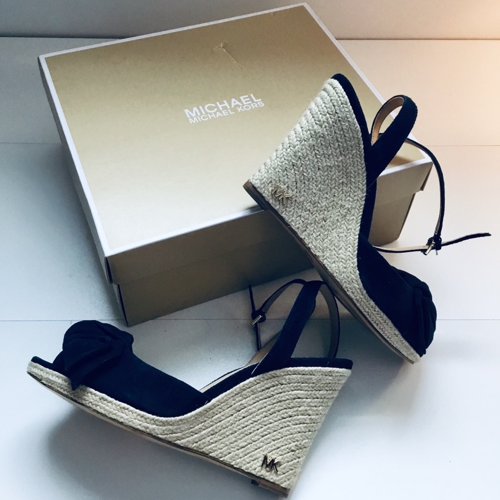 MK | Willa Wedge
